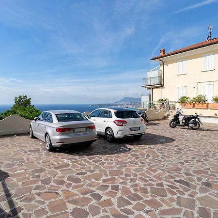ヴェンティミーリアCasa Grimaldi - Terrace & Sea Viewアパートメント エクステリア 写真