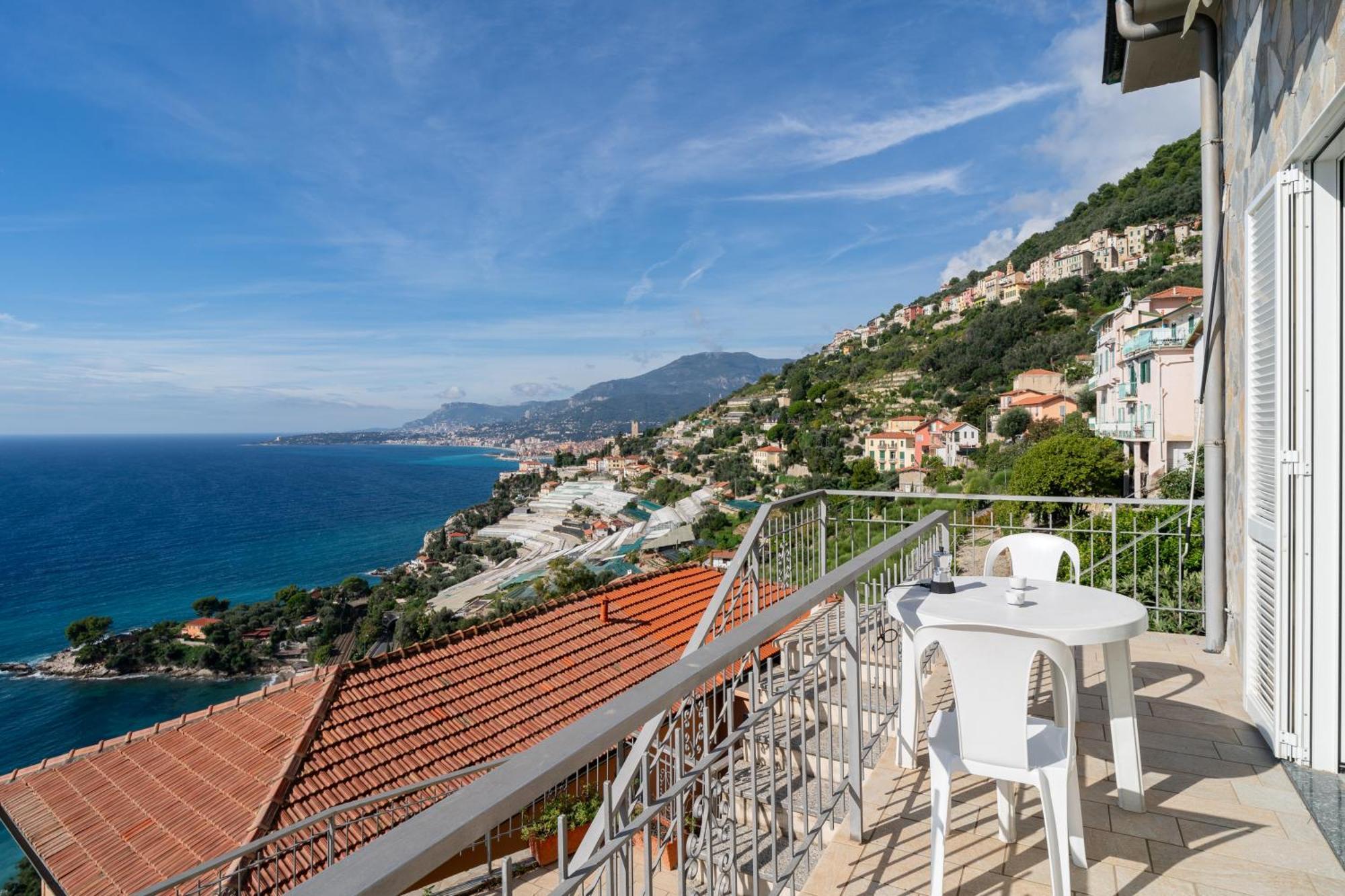 ヴェンティミーリアCasa Grimaldi - Terrace & Sea Viewアパートメント エクステリア 写真