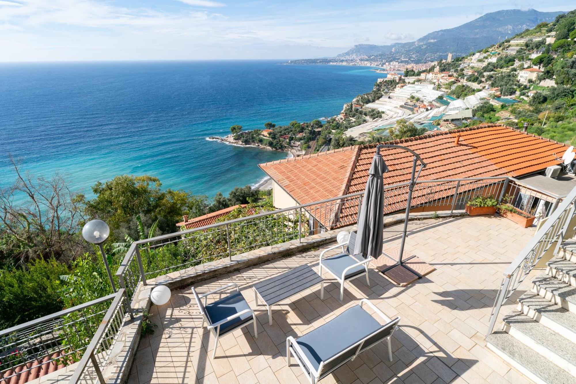 ヴェンティミーリアCasa Grimaldi - Terrace & Sea Viewアパートメント エクステリア 写真
